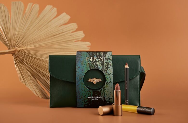 INIKA Organic Wild Safari Lip Trio I Komplekts lūpu kopšanai ar rokassomiņu dāvanā